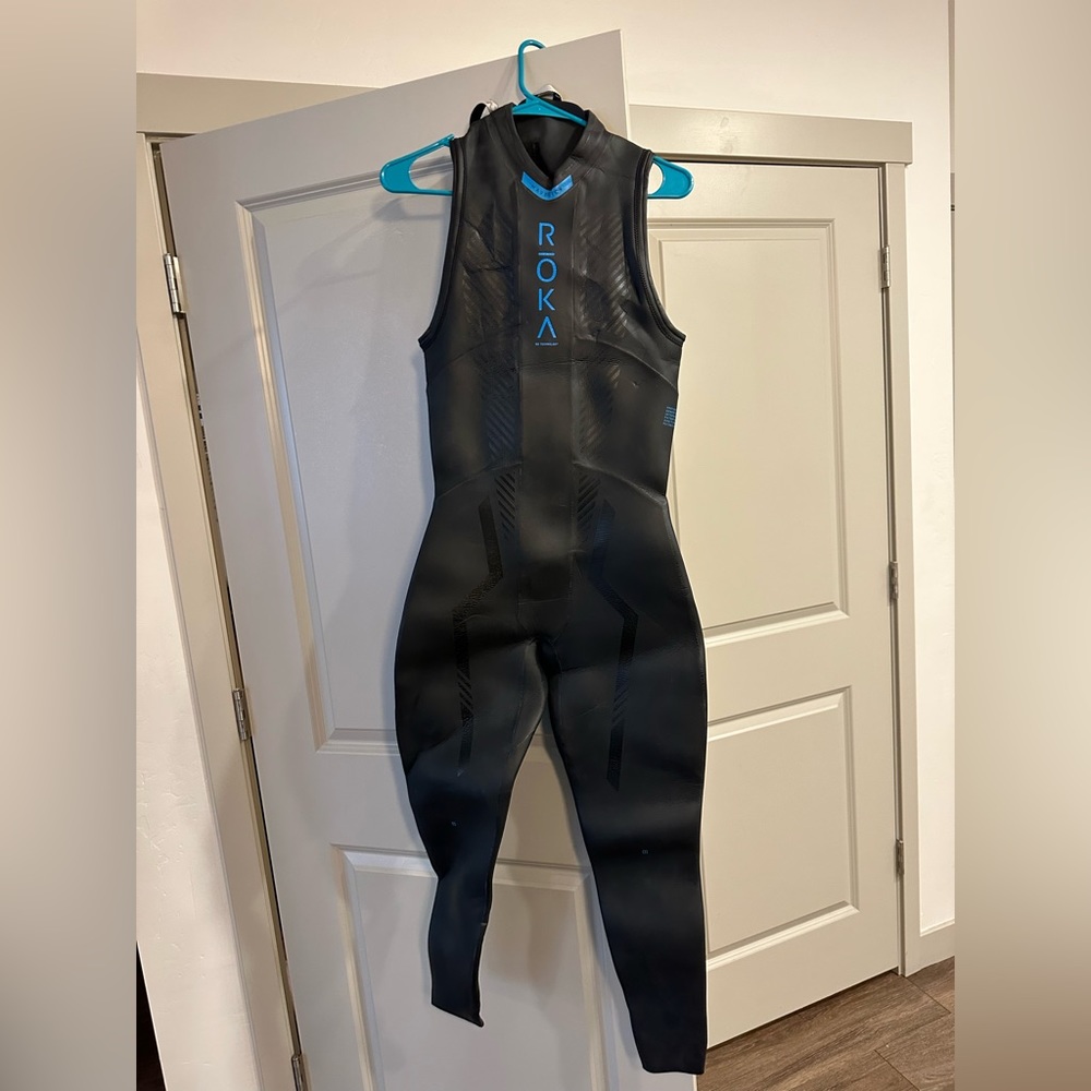 Black ROKA Maverick wetsuit size ML